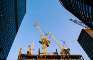 مقاولات عامة في الرياض تنفيذ المشاريع السكنية والتجارية بكفاءة