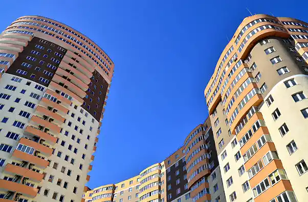 مقاول بناء منزل ثلاث ادوار في الرياض